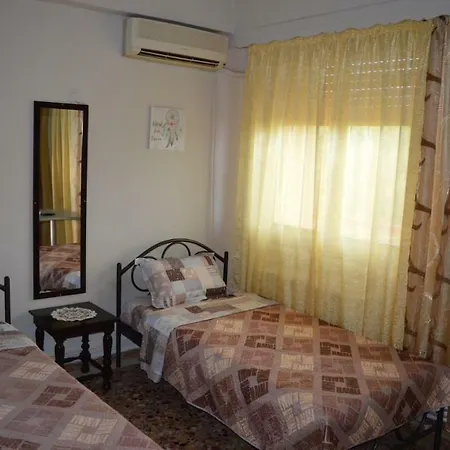 Anita'S Hosting Apartment Kalamata Exterior photo